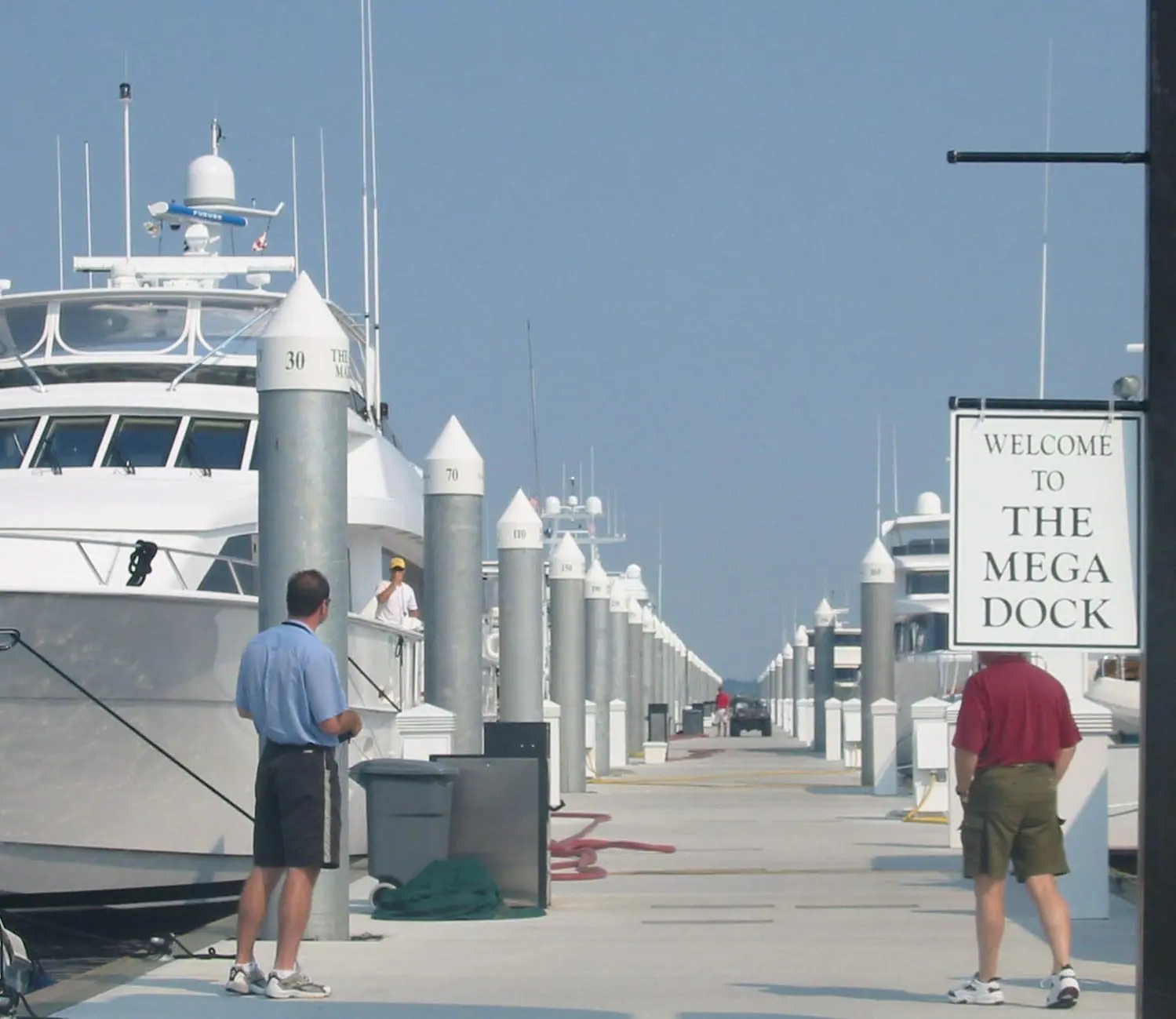 dual purpose attenuator - mega yacht moorage + wave protection
